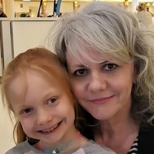 Meet your Posher, Julie